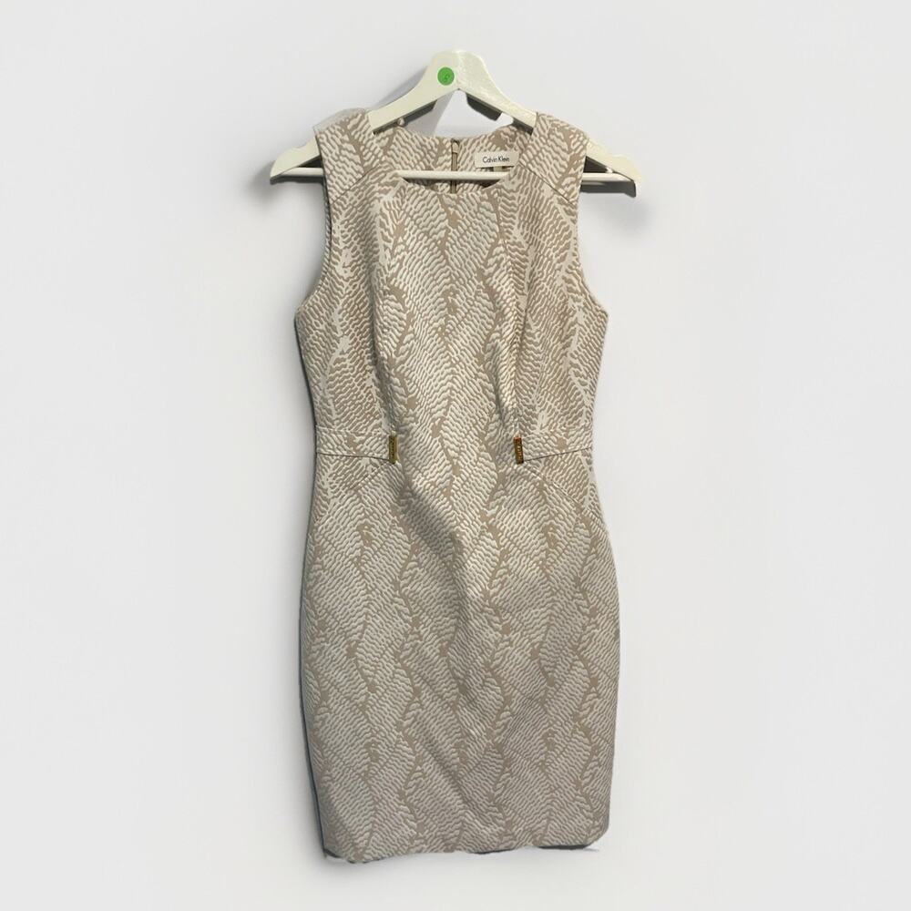 Calvin Klein‎ Beige Cream Design Sheath Dress Sleeveless Slimming Size 6